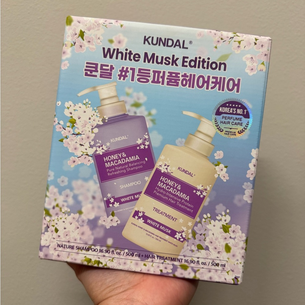 Kundal white musk honey & macadamia Shampoo and Treatment